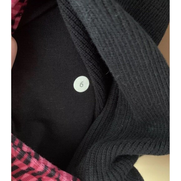 Lululemon Athletic Jacket Sz 6 Pink Black High Neck Full Zip Stretch Pockets B4 - Picture 4 of 5